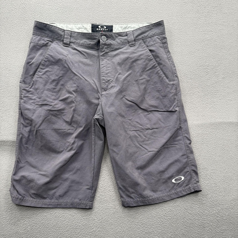 Oakley Shorts Mens 34 Gray Chino Flat Front 12 Inseam Casual Travel Summer